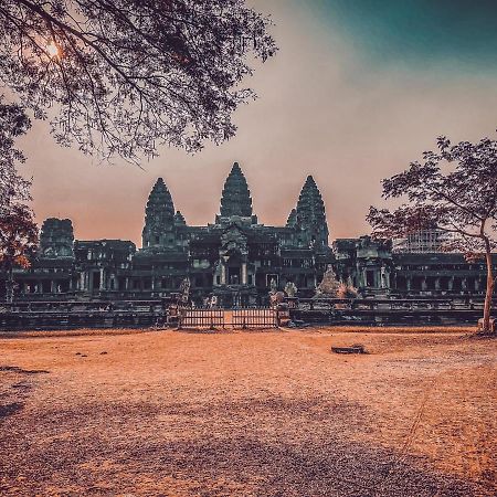 Angkor Yellow Villa Siem Reap Exterior photo