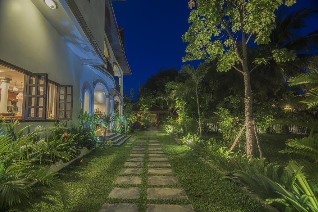 Angkor Yellow Villa Siem Reap Exterior photo