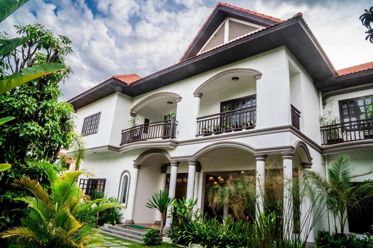 Angkor Yellow Villa Siem Reap Exterior photo