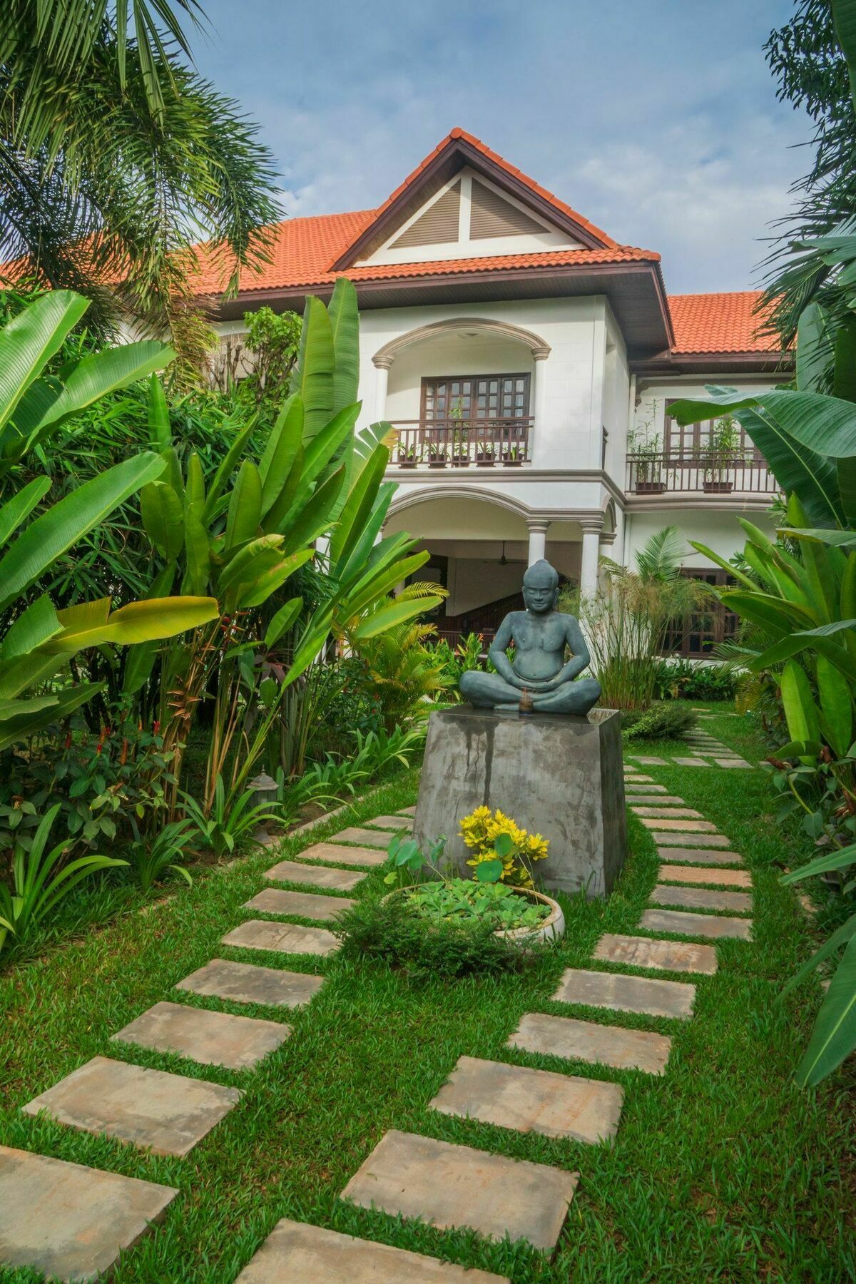 Angkor Yellow Villa Siem Reap Exterior photo