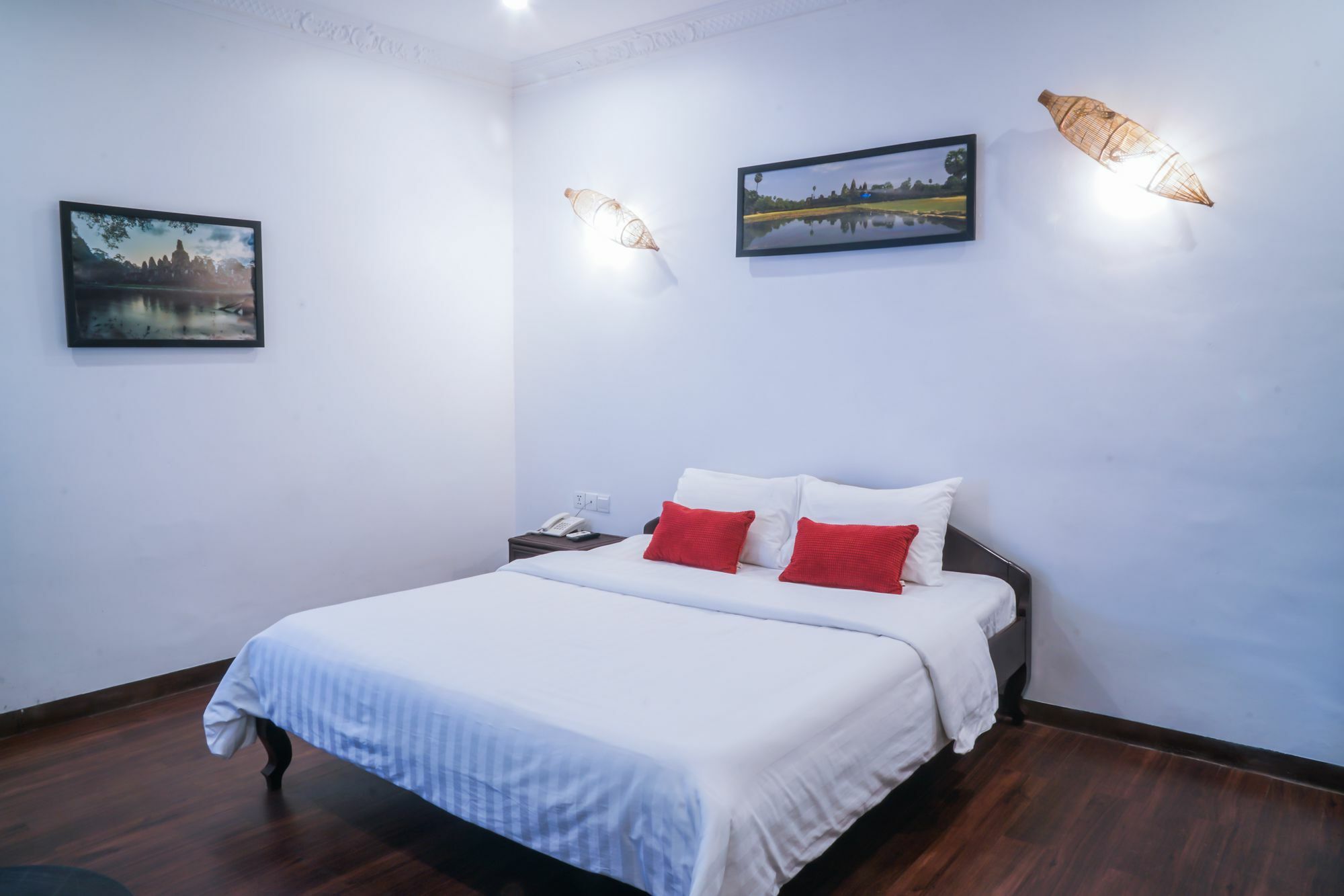 Angkor Yellow Villa Siem Reap Exterior photo