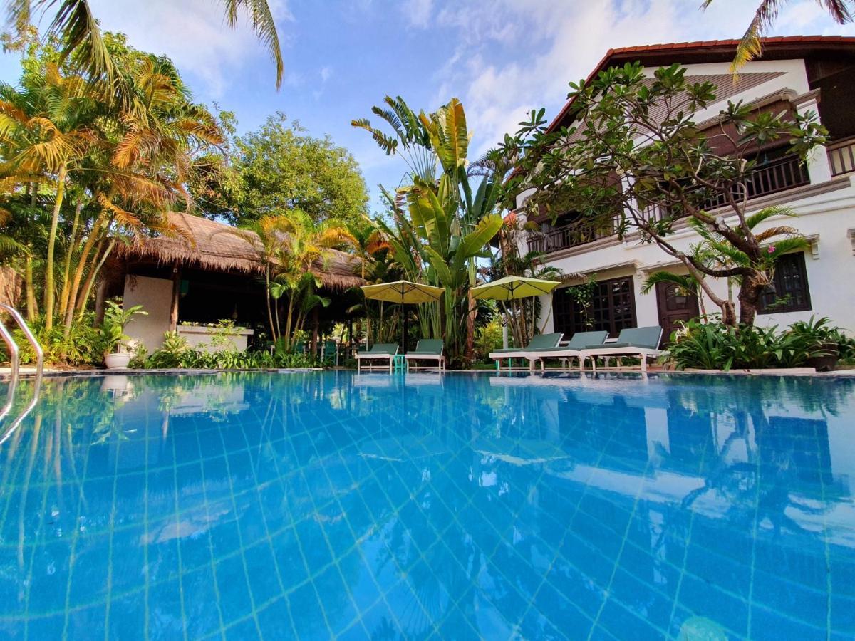 Angkor Yellow Villa Siem Reap Exterior photo